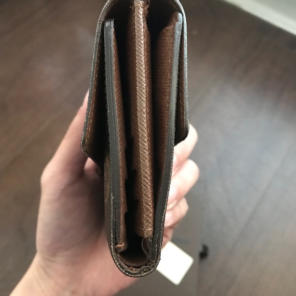 Authentic Louis Vuitton Compact wallet in Monogram - Picture 8 of 8